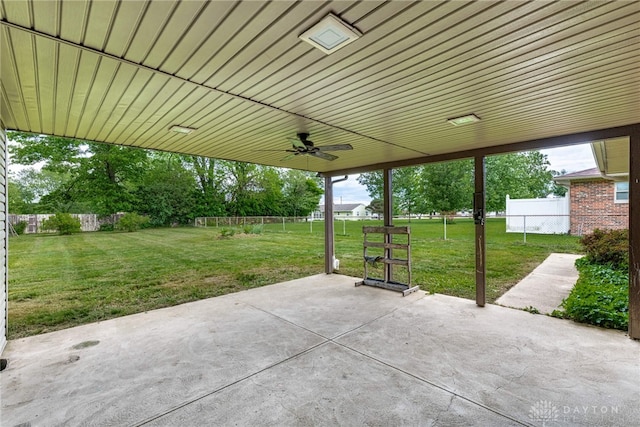 3558 Knollbrook Dr, Franklin Twp, OH 45005 - view of patio / terrace featuring ceiling fan