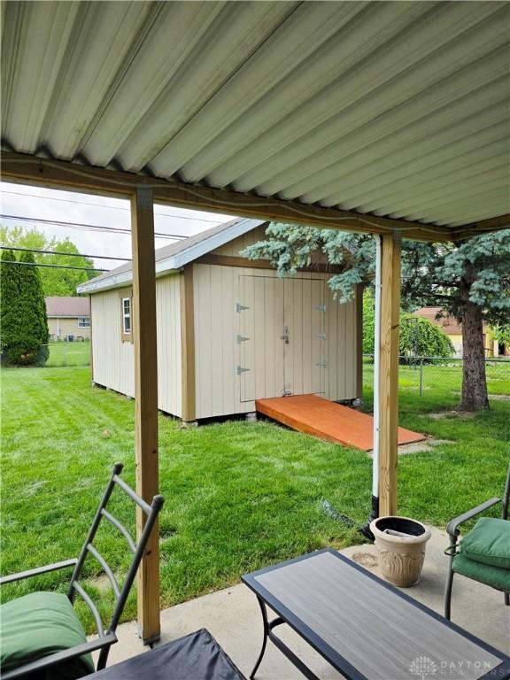 1008 Terracewood Dr, Englewood, OH 45322 - view of patio / terrace