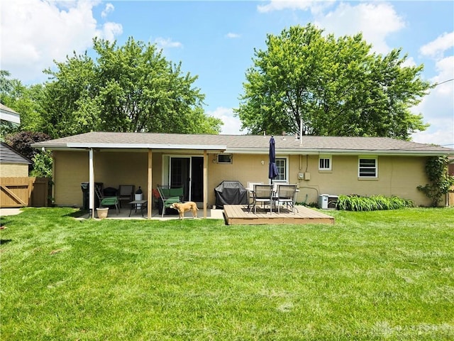 1008 Terracewood Dr, Englewood, OH 45322 - back of property with a deck and a patio area