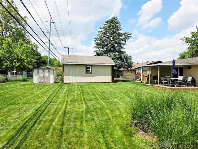 1008 Terracewood Dr, Englewood, OH 45322 - view of yard