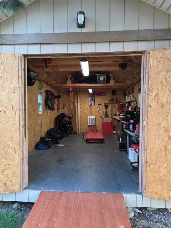 1008 Terracewood Dr, Englewood, OH 45322 - view of garage