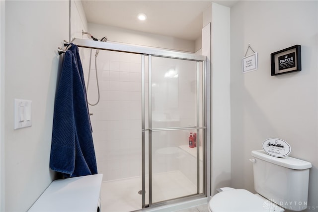 6709 Crystal Harbour Dr, Middletown, OH 45042 - full bath featuring toilet and a stall shower