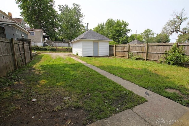 1716 Xenia Ave, Dayton, OH 45410 - view of yard featuring an outbuilding
