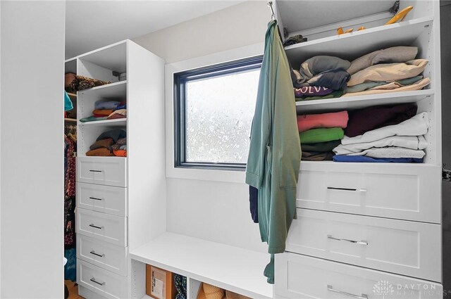 1000 Paradrome St, Cincinnati, OH 45202 - view of closet