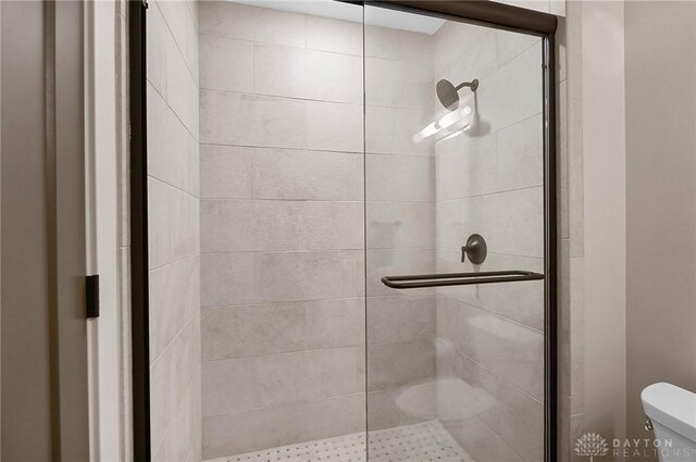 1000 Paradrome St, Cincinnati, OH 45202 - full bath with toilet and a stall shower