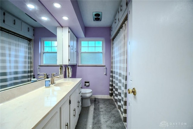 200 Maysfield Rd, Oakwood, OH 45419 - full bathroom with toilet, vanity, baseboards, recessed lighting, and a shower with shower curtain