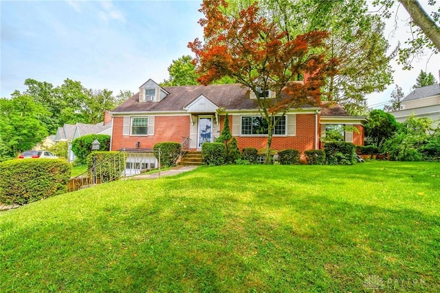 200 Maysfield Rd, Oakwood, OH 45419 - cape cod home with brick siding and a front yard