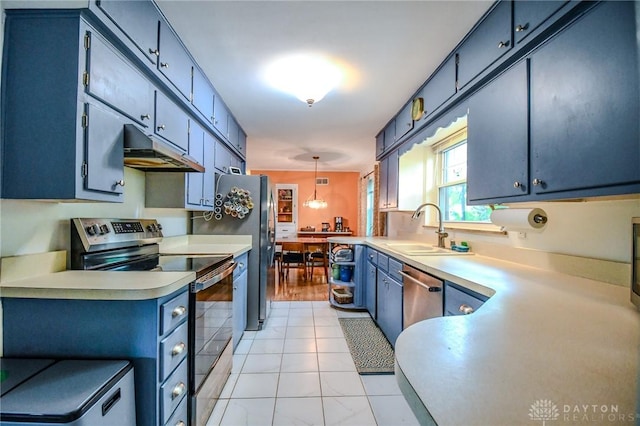 200 Maysfield Rd, Oakwood, OH 45419 - kitchen featuring stainless steel appliances, under cabinet range hood, a sink, and blue cabinets