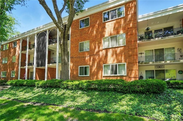 3225 Southdale Dr Unit 10, Kettering, OH 45409 - photo 2