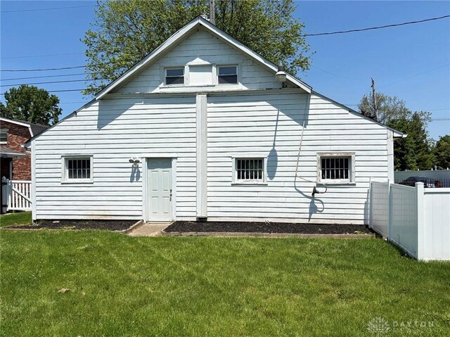 142 W Church St, Xenia, OH 45385 - view of rear view of property