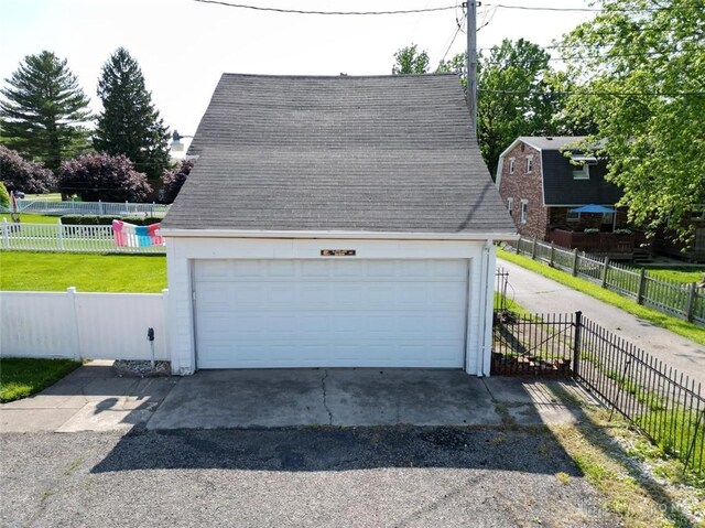 142 W Church St, Xenia, OH 45385 - view of detached garage