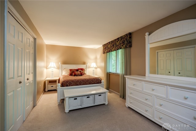 1211 Runnymede Rd, Oakwood, OH 45419 - bedroom with light carpet and a closet