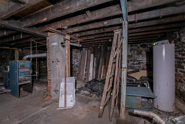 150 S Mcgee St, Dayton, OH 45403 - unfinished basement with water heater