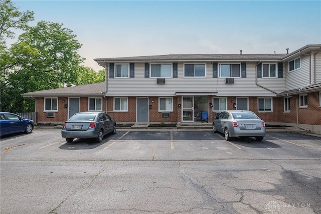 2648 Parklawn Dr, Kettering, OH 45440 - multi unit property with uncovered parking and brick siding
