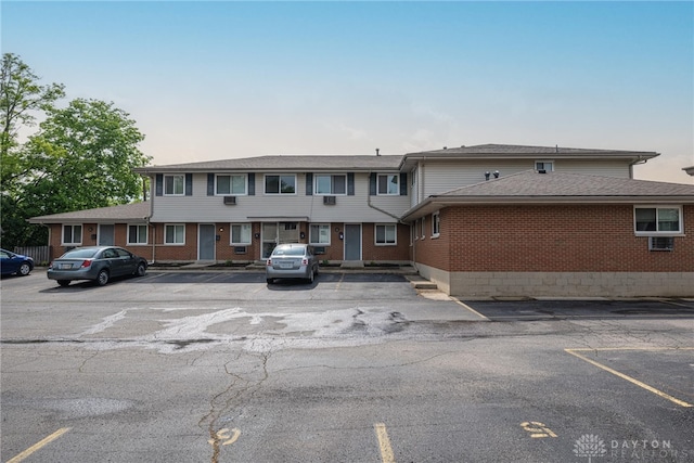 2648 Parklawn Dr, Kettering, OH 45440 - view of building exterior with uncovered parking