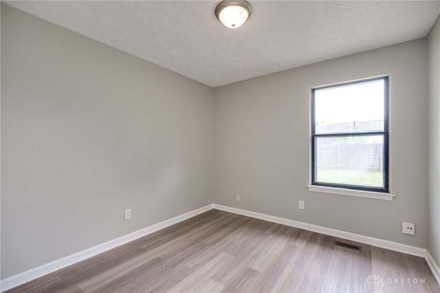 6334 Shull Rd, Huber Heights, OH 45424 - photo 24