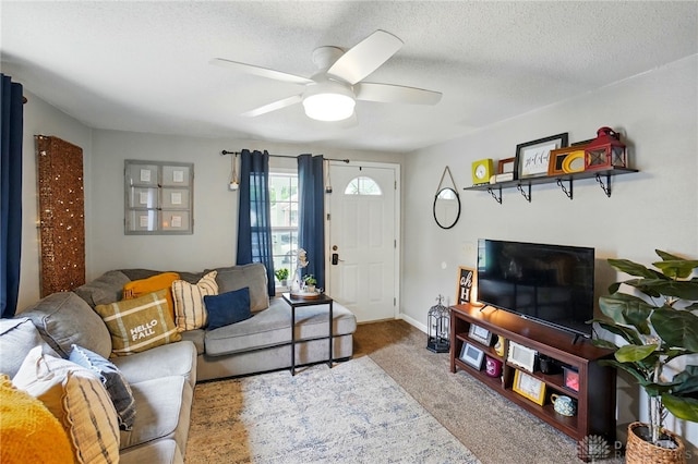 2755 S Blvd, Dayton, OH 45419 - living area with carpet, a ceiling fan, and a textured ceiling