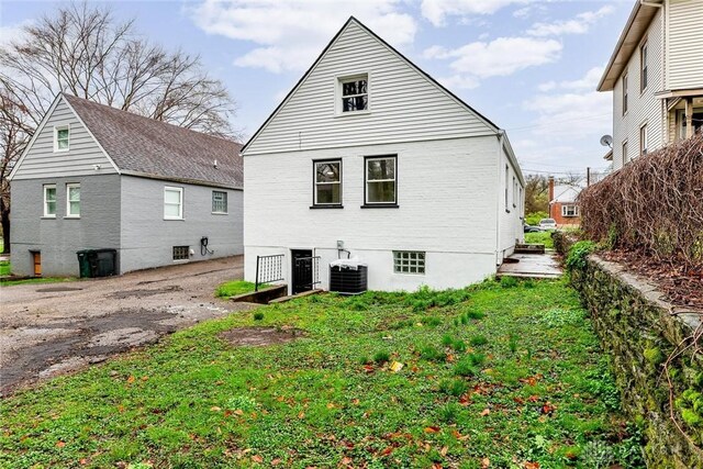 6417 Bramble Ave, Cincinnati, OH 45227 - back of property with cooling unit