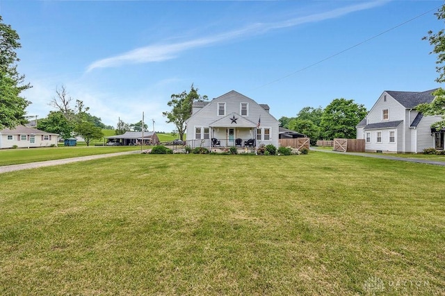 4975 Hamilton Eaton Rd, Hamilton, OH 45013 - view of front of property featuring covered porch