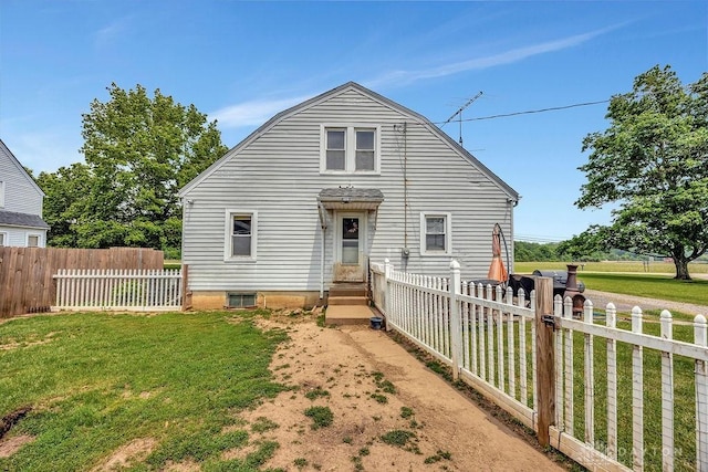 4975 Hamilton Eaton Rd, Hamilton, OH 45013 - back of property with entry steps and a gambrel roof