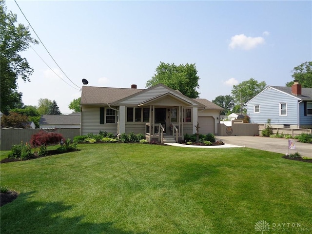 4502 Central Ave, Middletown, OH 45044 - ranch-style house featuring a garage