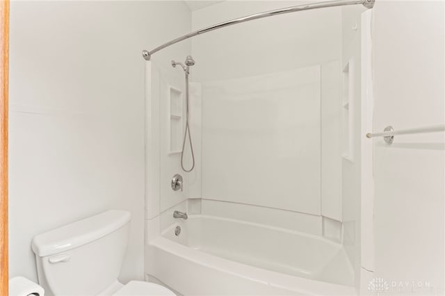 1410 Hunter Ct, Troy, OH 45373 - bathroom with toilet and bathtub / shower combination