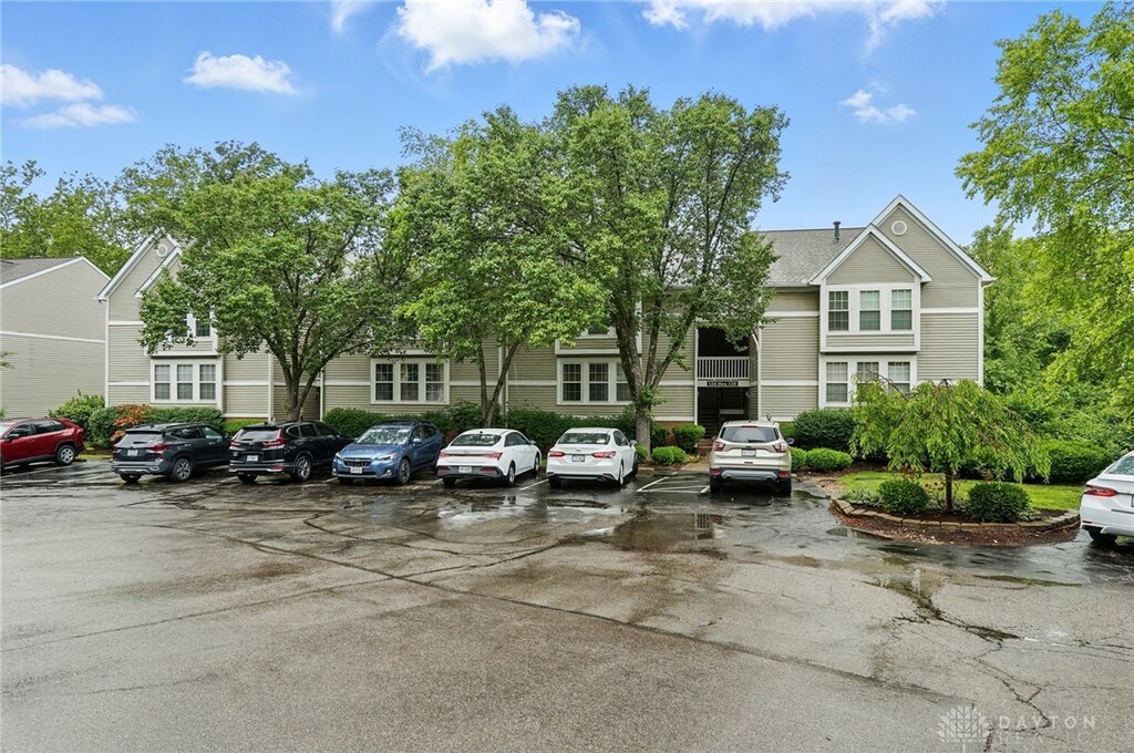 137 Highridge Ct, Fairfield, OH 45014 - photo 1
