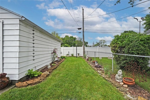 1064 Wilmington Ave, Dayton, OH 45420 - view of yard