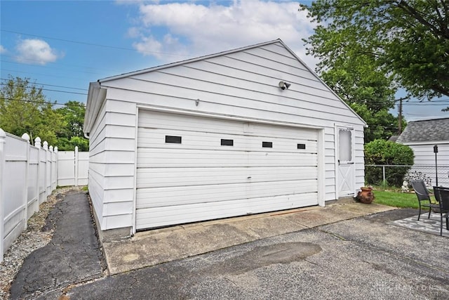 1064 Wilmington Ave, Dayton, OH 45420 - view of detached garage