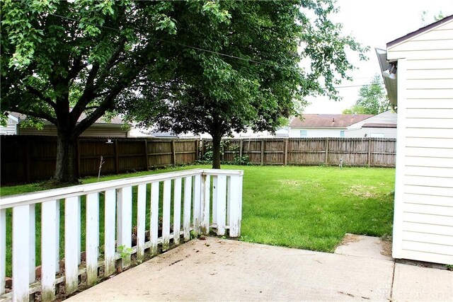 2589 Midvale St, Dayton, OH 45420 - view of yard with a patio area