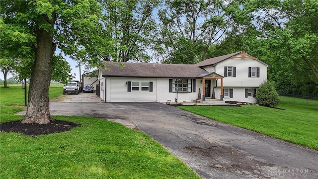 559 Stover Rd, West Alexandria, OH 45381 - split level home with driveway