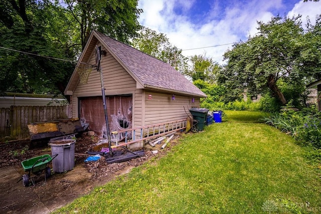 2057 Rugby Rd, Dayton, OH 45406 - view of yard with a garage and an outbuilding