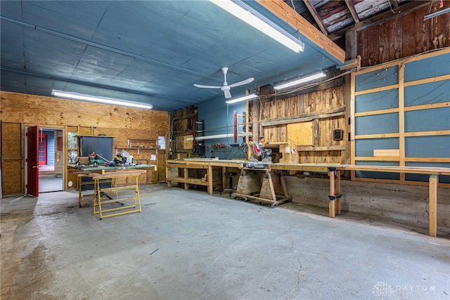 9891 Sugar St, Germantown, OH 45327 - garage featuring a workshop area