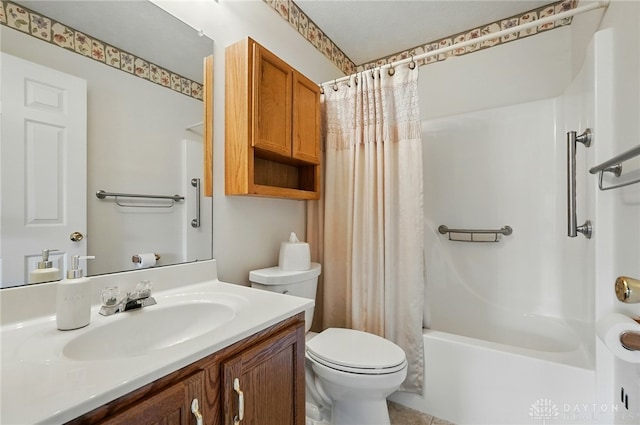 5555 Stone Path Dr, Middletown, OH 45042 - bathroom featuring toilet, vanity, and shower / bath combination with curtain