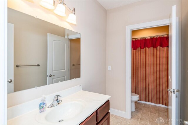 2082 Tamarack Ridge Ct, Beavercreek, OH 45431 - full bath featuring vanity and a shower with shower curtain