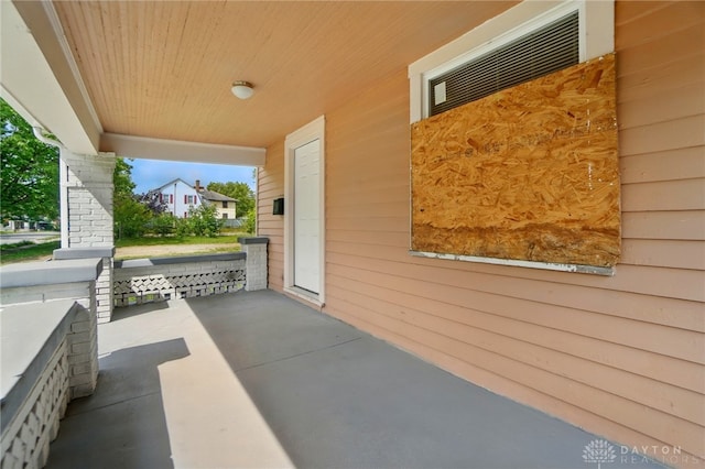 123 Delaware Ave, Dayton, OH 45405 - view of porch