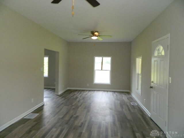 16 W Walnut St, Jeffersonville, OH 43128 - photo 6