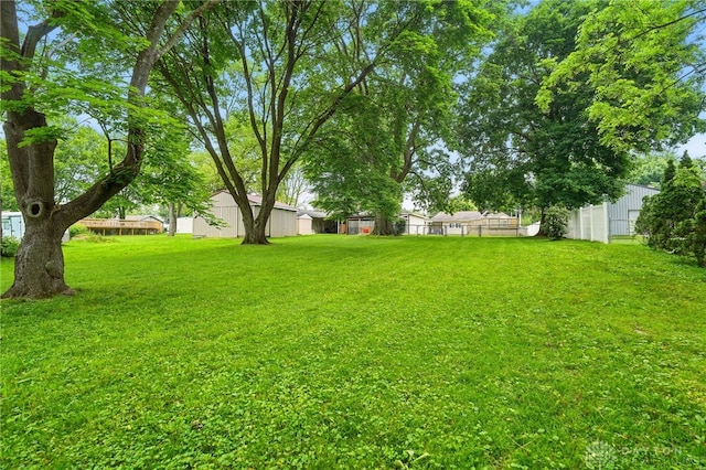 646 Barnhart Rd, Troy, OH 45373 - view of yard