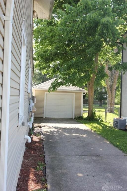 530 Pennsylvania Ave, Troy, OH 45373 - photo 2