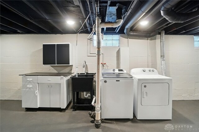 1725 Humphrey Ave, Dayton, OH 45410 - laundry room with washer and clothes dryer