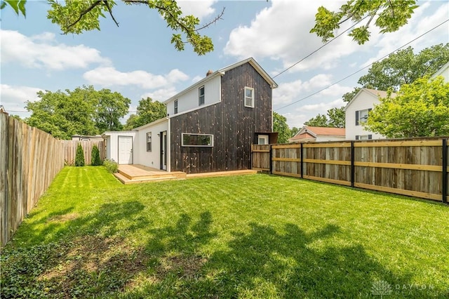 165 Mcreynolds St, Dayton, OH 45403 - rear view of property featuring a fenced backyard