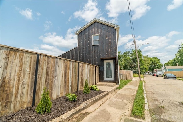 165 Mcreynolds St, Dayton, OH 45403 - view of home's exterior