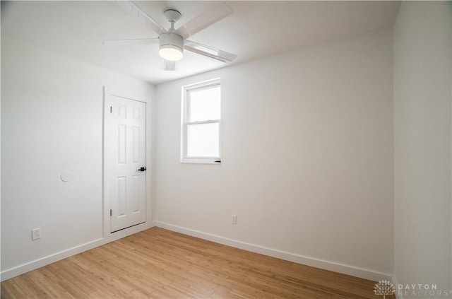 165 Mcreynolds St, Dayton, OH 45403 - empty room featuring light wood-style flooring and ceiling fan