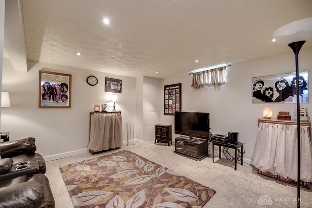 2231 King Ave, Dayton, OH 45420 - living area with light colored carpet and recessed lighting
