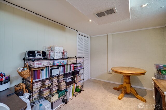 2231 King Ave, Dayton, OH 45420 - living area featuring a textured ceiling and carpet
