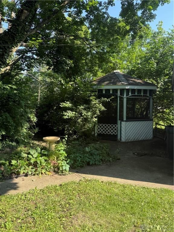 114 N Clayton Rd, New Lebanon, OH 45345 - view of yard