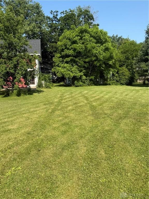 114 N Clayton Rd, New Lebanon, OH 45345 - view of green lawn