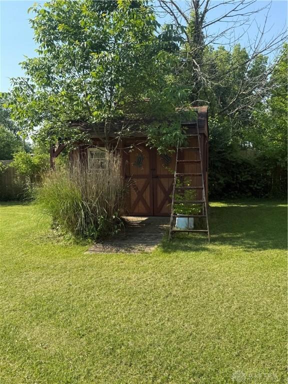 114 N Clayton Rd, New Lebanon, OH 45345 - view of outbuilding