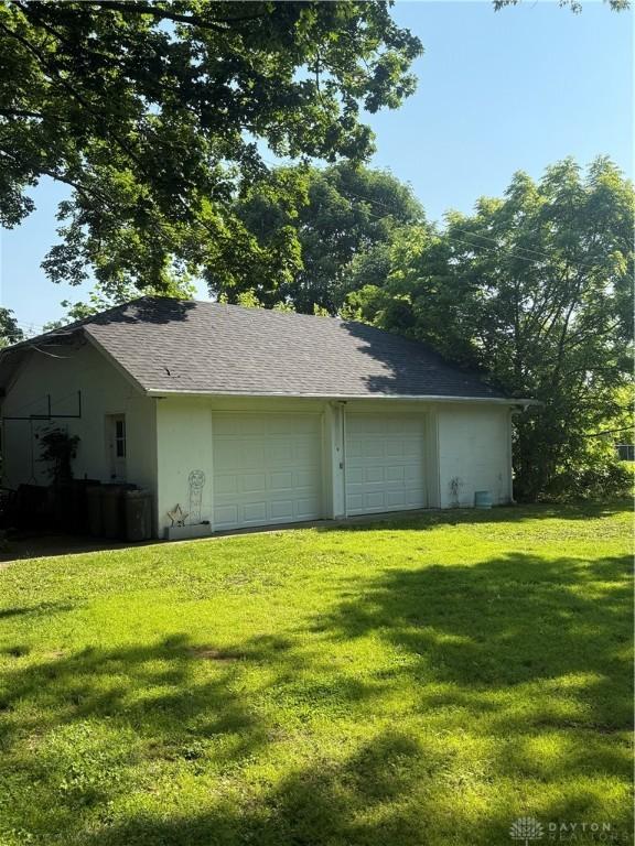 114 N Clayton Rd, New Lebanon, OH 45345 - view of detached garage