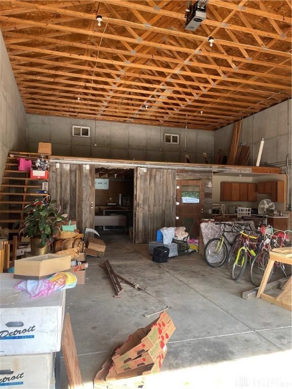 3862 Robinson Vail Rd, Franklin, OH 45005 - view of garage